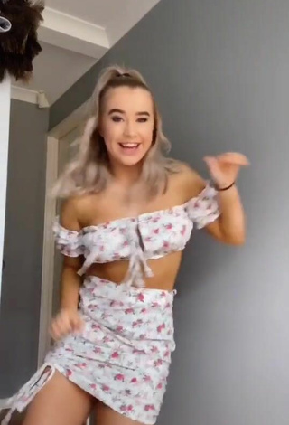 5. Cute Caitlin Cummins in Floral Crop Top