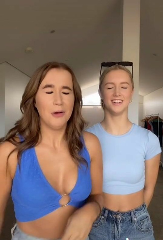 4. Sexy Caitlin Cummins Shows Cleavage in Blue Crop Top