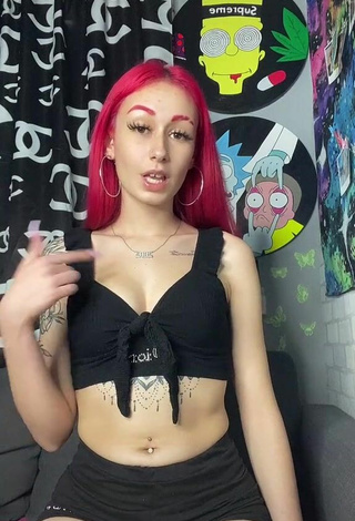 Cute Candela Sartorius in Black Crop Top