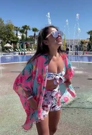 3. Sexy Ezgi Gizem Akdogan in Floral Bikini Top at the Swimming Pool