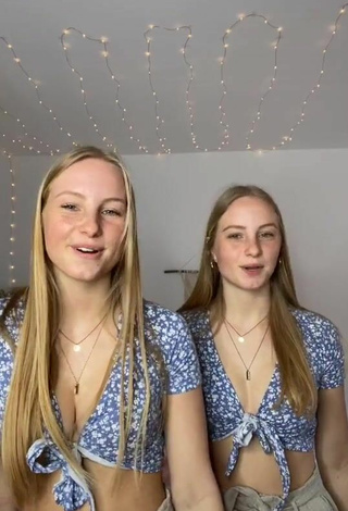 Hottie Finja & Svea Shows Cleavage in Floral Crop Top