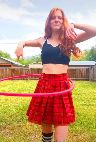 Sultry Kelly in Black Crop Top while doing Fitness Exercises