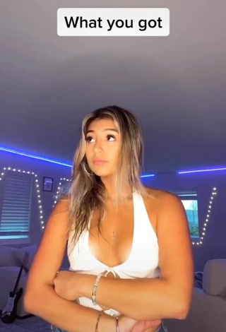 Beautiful Isabella Patel Shows Cleavage in Sexy White Crop Top