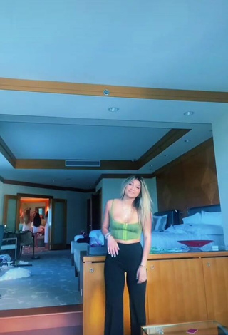 2. Luscious Isabella Patel Shows Cleavage in Green Crop Top