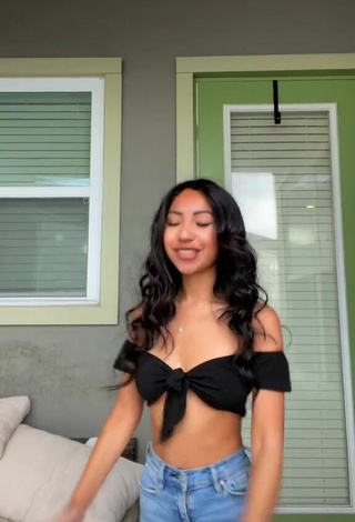 Amazing Jazlyn G in Hot Black Crop Top