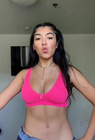 4. Breathtaking Jackie Ybarra Shows Cleavage in Pink Crop Top