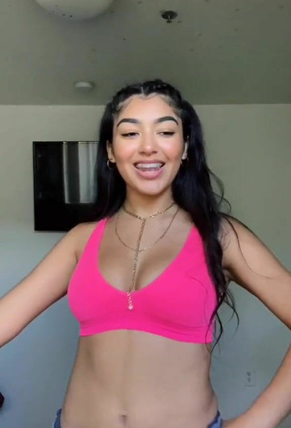 5. Breathtaking Jackie Ybarra Shows Cleavage in Pink Crop Top