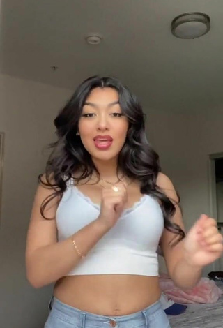 4. Gorgeous Jackie Ybarra Shows Cleavage in Alluring White Crop Top