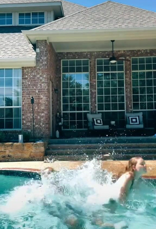 5. Luscious Kallie Hardin in Bikini at the Swimming Pool