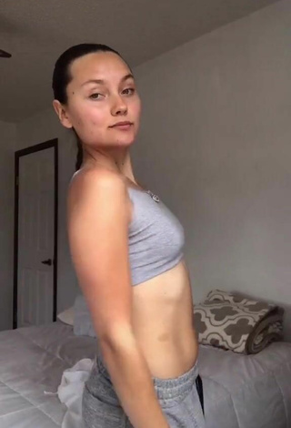 Sweetie Katy Hedges in Grey Crop Top