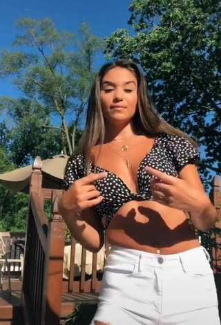 Sultry Kayla Alkatib in Polka Dot Crop Top