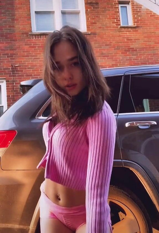 2. Alluring Kenna Bates in Erotic Pink Crop Top