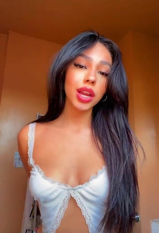 5. Breathtaking Destiny Salazar Shows Cleavage in White Crop Top