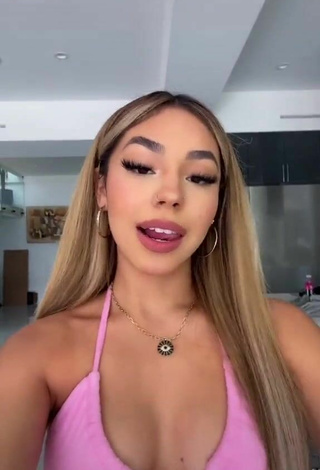 Amazing Destiny Salazar Shows Cleavage