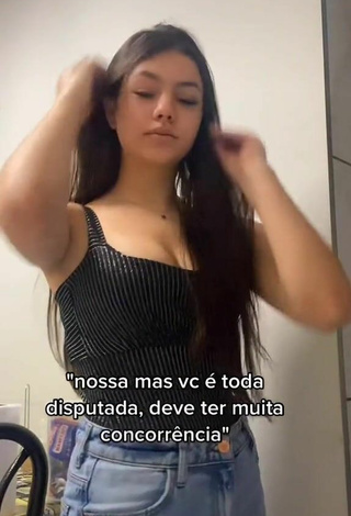 3. Sexy Dudinha Moraes Shows Cleavage in Black Top and Bouncing Boobs