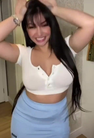 6. Cute Emanuelly Raquel Shows Cleavage in White Crop Top and Bouncing Breasts