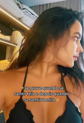 3. Sultry Emilly Araújo