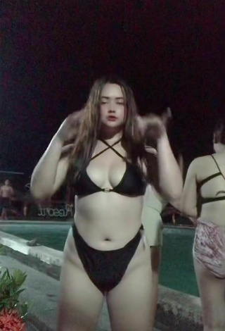 Luscious Delacruz Jane Pauline Shows Cleavage in Black Bikini at the Swimming Pool