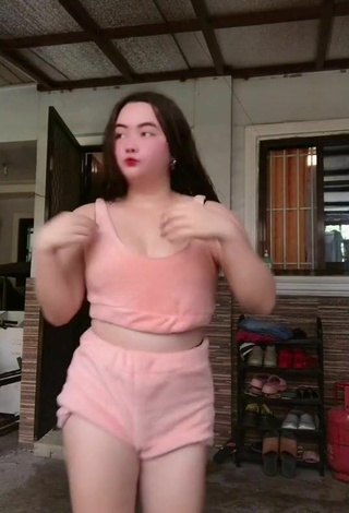 3. Hottest Delacruz Jane Pauline Shows Cleavage in Pink Crop Top and Bouncing Boobs