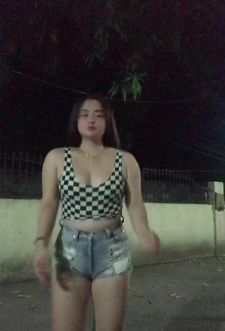 3. Delacruz Jane Pauline Shows Cleavage in Cute Checkered Crop Top in a Street