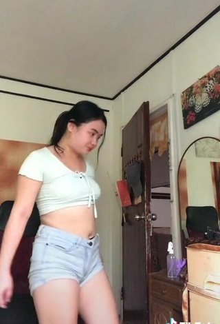 5. Luscious Delacruz Jane Pauline in Light Green Crop Top