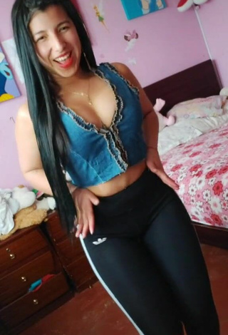 6. Luscious Jenny Zambrano in Leggings