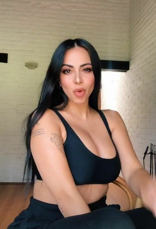 5. Sultry Jimena Sánchez Shows Cleavage in Black Sport Bra