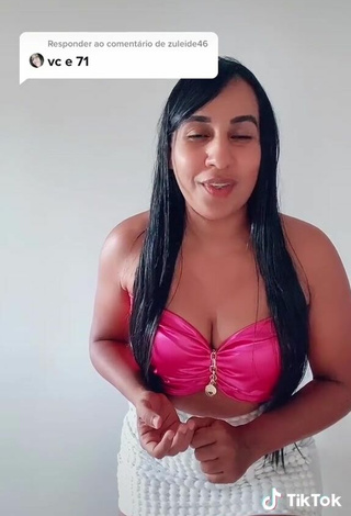 6. Sweetie Karollyny Campos Shows Cleavage in Pink Crop Top