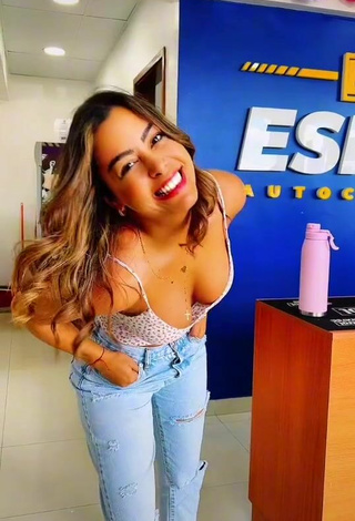 Luscious Larissa Riquelme Shows Cleavage in Crop Top