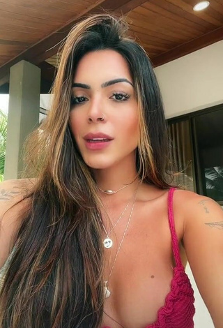 Beautiful Luana Targinno Shows Cleavage in Sexy Pink Bikini