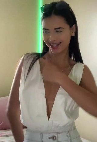 2. Sultry María Laura Quintero in White Top