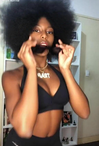 2. Beautiful MC Soffia Shows Cleavage in Sexy Black Crop Top