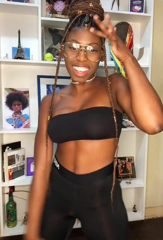 Luscious MC Soffia Shows Cleavage in Black Bikini Top and Bouncing Boobs