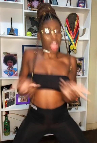 4. Luscious MC Soffia Shows Cleavage in Black Bikini Top and Bouncing Boobs