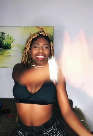 6. Sultry MC Soffia Shows Cleavage in Black Sport Bra and Bouncing Tits