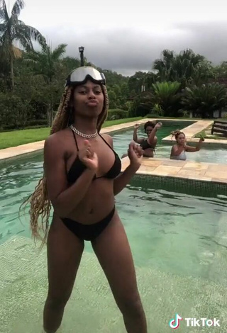 3. Luscious MC Soffia Shows Cleavage in Black Bikini at the Swimming Pool