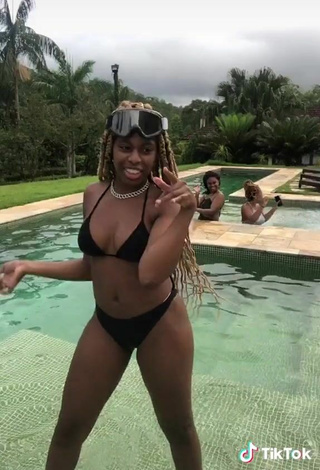 5. Luscious MC Soffia Shows Cleavage in Black Bikini at the Swimming Pool