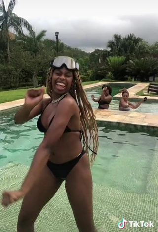 6. Luscious MC Soffia Shows Cleavage in Black Bikini at the Swimming Pool