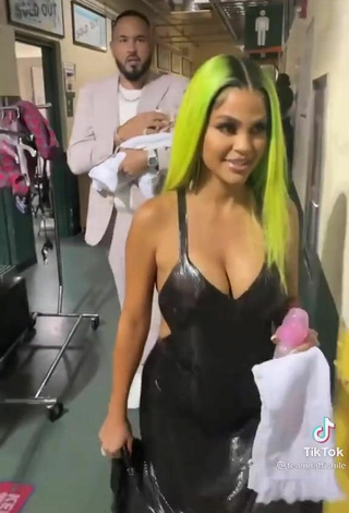 4. Luscious Natti Shows Cleavage