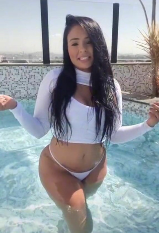 2. Pretty Renee Blimgiz in White Crop Top at the Swimming Pool