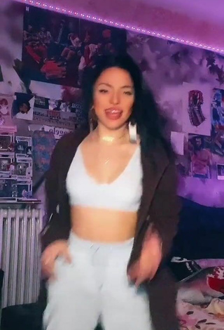 Hottie Valentiina in White Crop Top