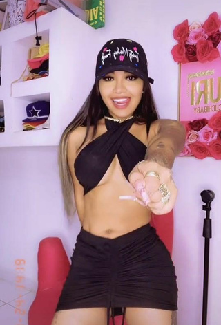 6. Sweetie Anyuri Lozano in Black Crop Top (Underboob)