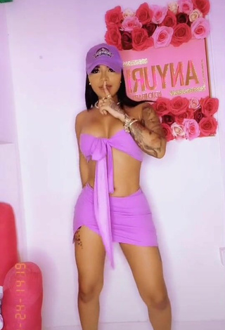 3. Sweet Anyuri Lozano Shows Cleavage in Cute Purple Crop Top