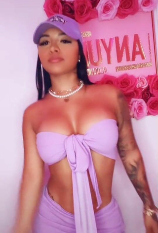 3. Sexy Anyuri Lozano Shows Cleavage in Purple Crop Top