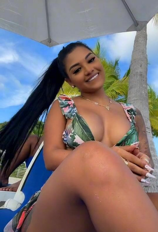 5. Sexy Anyuri Lozano Shows Cleavage in Floral Bikini Top