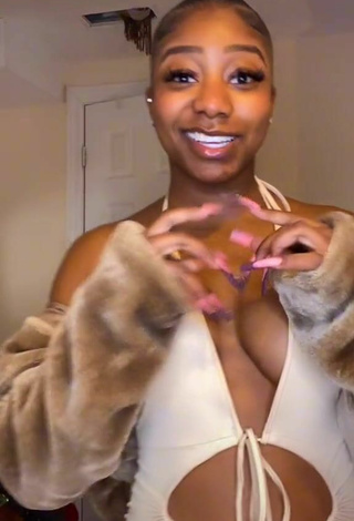 3. Cute Benita Jadah Shows Cleavage and Bouncing Tits