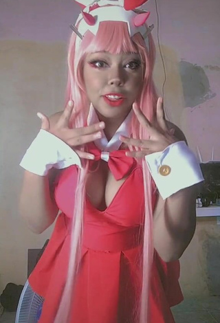 Dezza.cosplay Shows Sweet Cosplay and Bouncing Tits