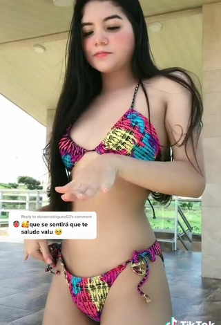 4. Luscious Dimevalu in Bikini