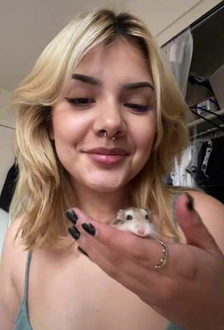 Sultry Eggthehamsterr Shows Cleavage in Grey Top