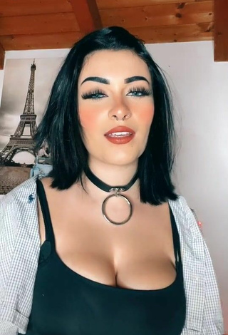 2. Cute Gaia Macula Shows Cleavage in Black Crop Top and Bouncing Boobs